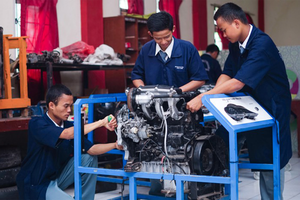 SMK Negeri 1 Sei Rampah - Teknik Kendaraan Ringan Otomotif